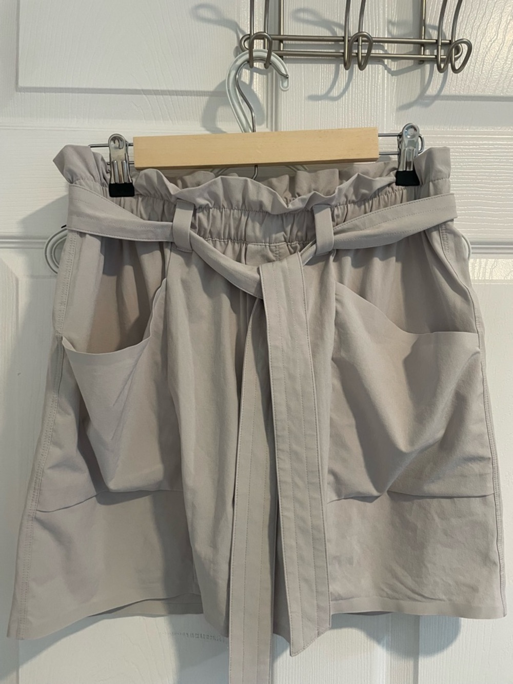 Athleta Light Gray skort size 6
